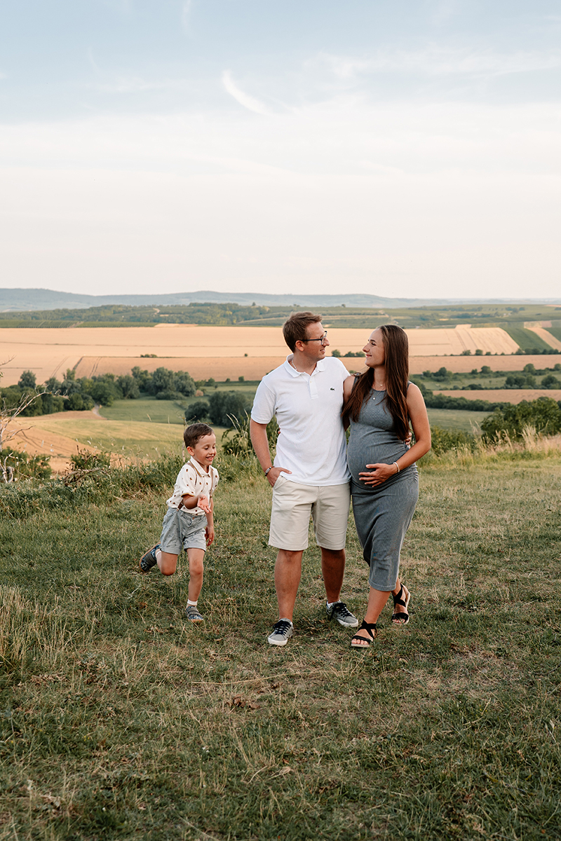 hanaholbovafotografie fotografkaznojmo fotografkajiznimorava rodinnafotografkaznojmo rodinnafotografkajiznimorava svatebnifotografznojmo svatebnifotografkaznojmo svatebnifotografjiznimorava svatbyznojmo